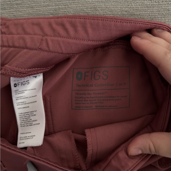 FIGS petite zamora jogger scrub pants - Picture 4 of 4